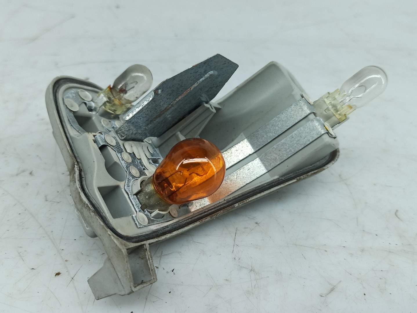 Suporte lâmpada esquerdo AUDI A4 Avant (8K5, B8) Imagem-0