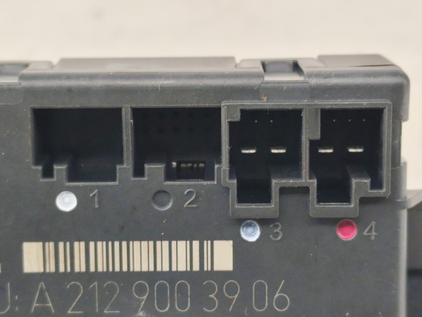 Modulo / Centralina porta posteriore sinistra MERCEDES-BENZ Classe E Carrinha (S212) Imagem-2