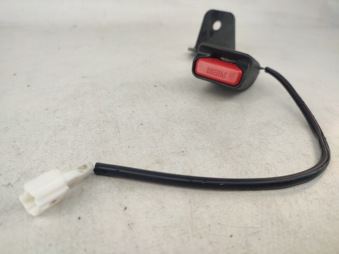 Fibbia cintura posteriore sinistra RENAULT Kadjar (HA_, HL_) Imagem-1