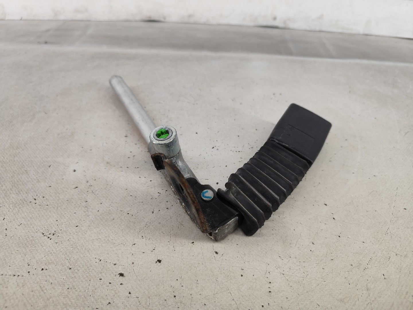 Fibbia cintura posteriore sinistra MERCEDES-BENZ CLK (C209) Imagem-5