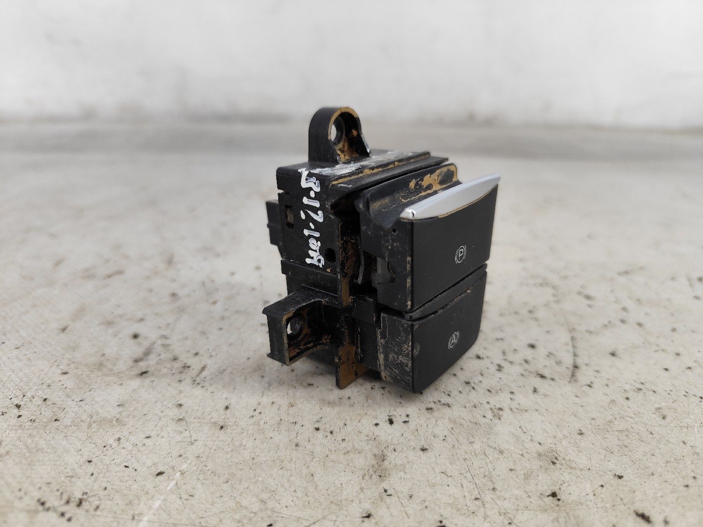 Travão de mão / parque FORD Focus IV Imagem-2