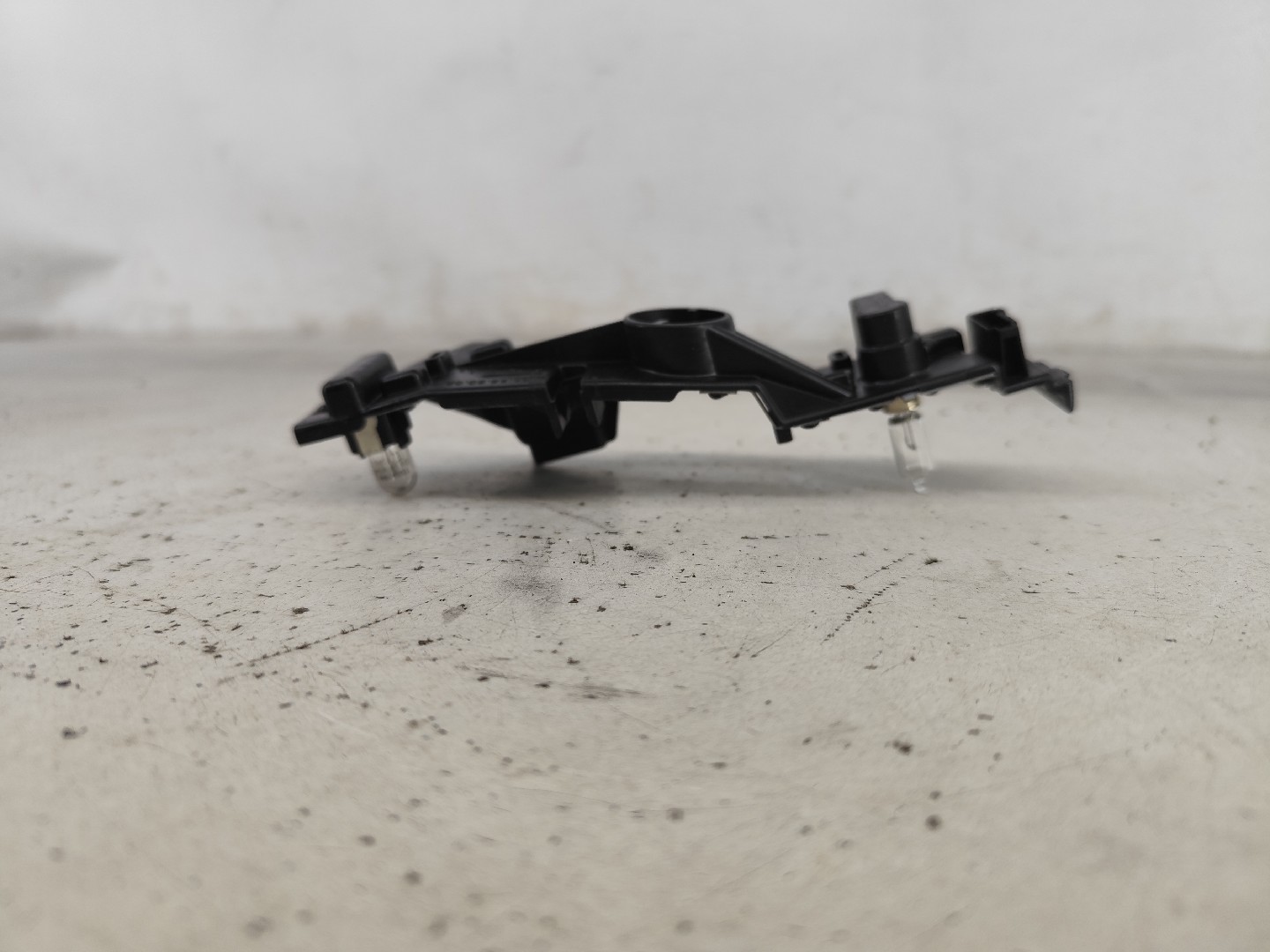 Suporte lâmpada esquerdo OPEL Astra K Imagem-4