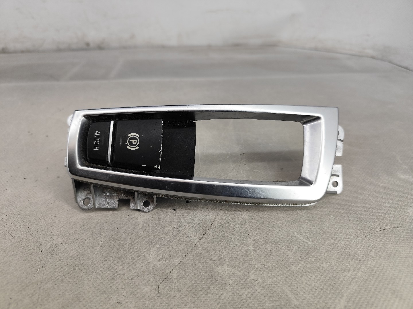 Travão de mão / parque BMW 5 Touring (F11) Imagem-1