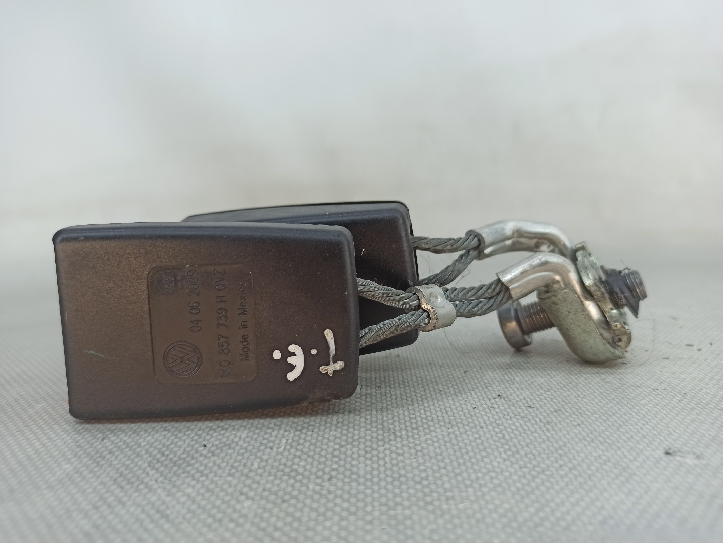 Fibbia cintura posteriore sinistra VOLKSWAGEN Golf V Variant (1K5) Imagem-1