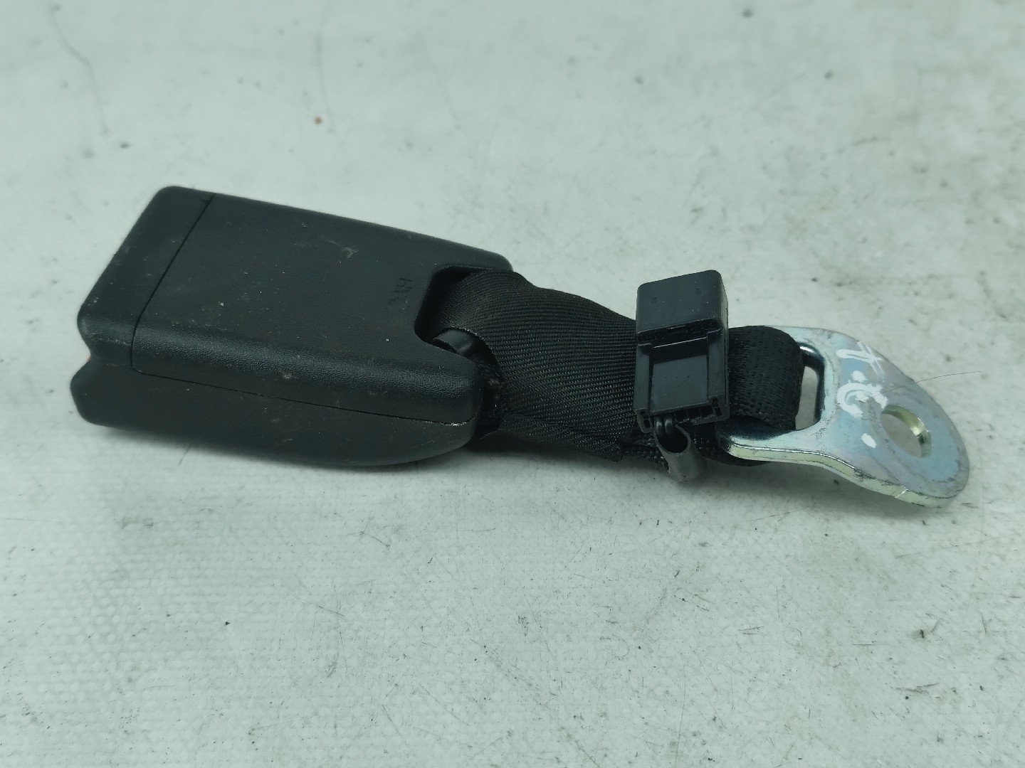 Encaixe de cinto trás esquerdo PEUGEOT 108 Imagem-1