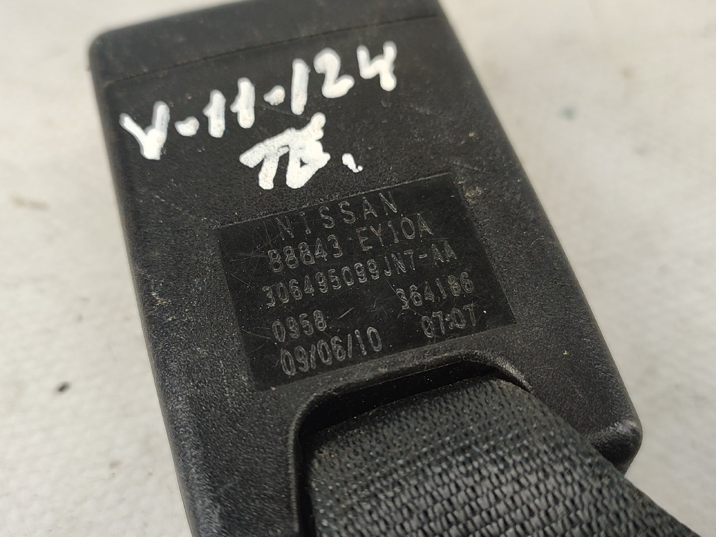 Encaixe de cinto trás esquerdo NISSAN Qashqai/Qashqai+2 I (J10, JJ10) Imagem-2