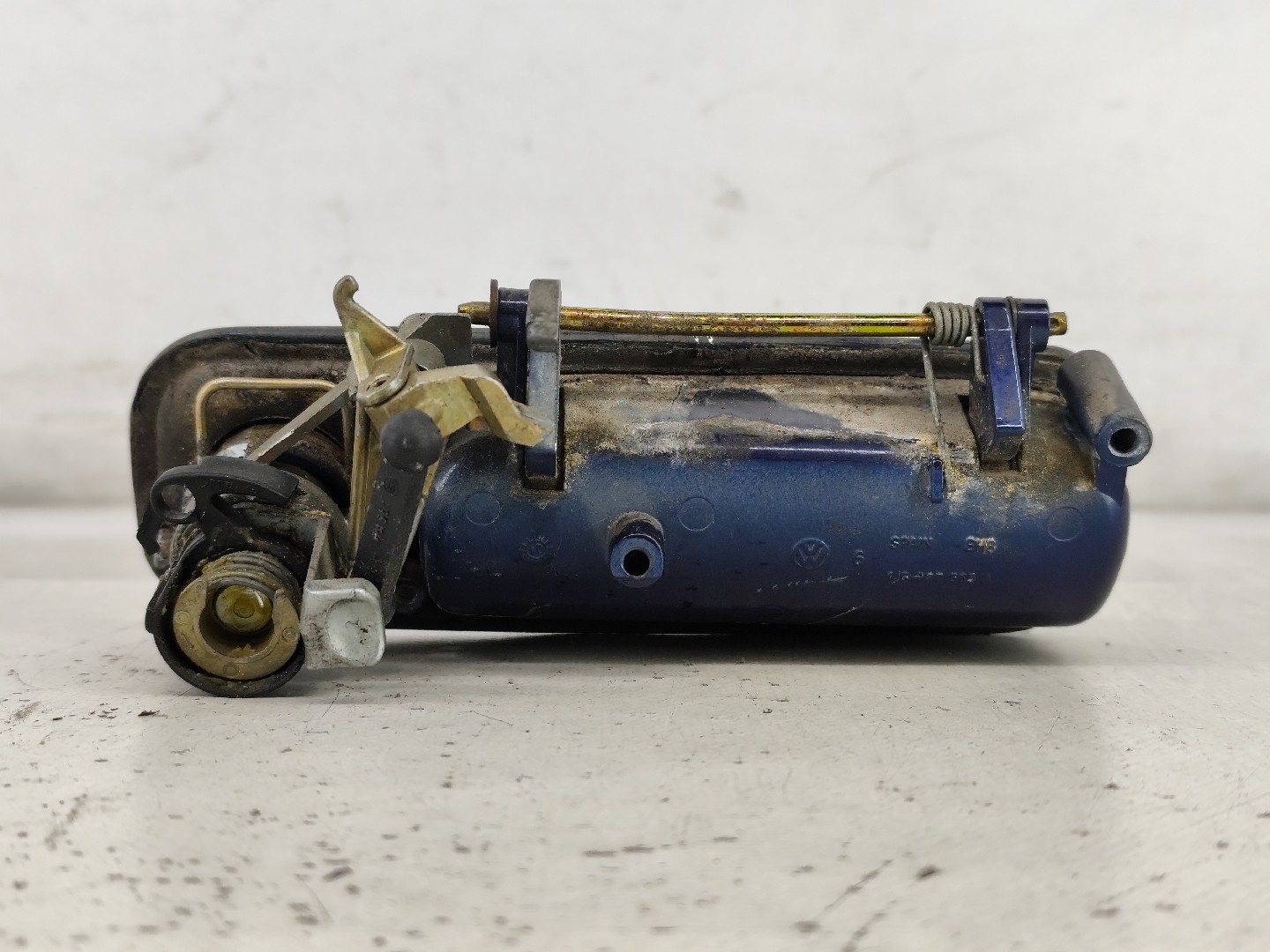 Tailgate handle VOLKSWAGEN Golf IV (1J1) Imagem-3