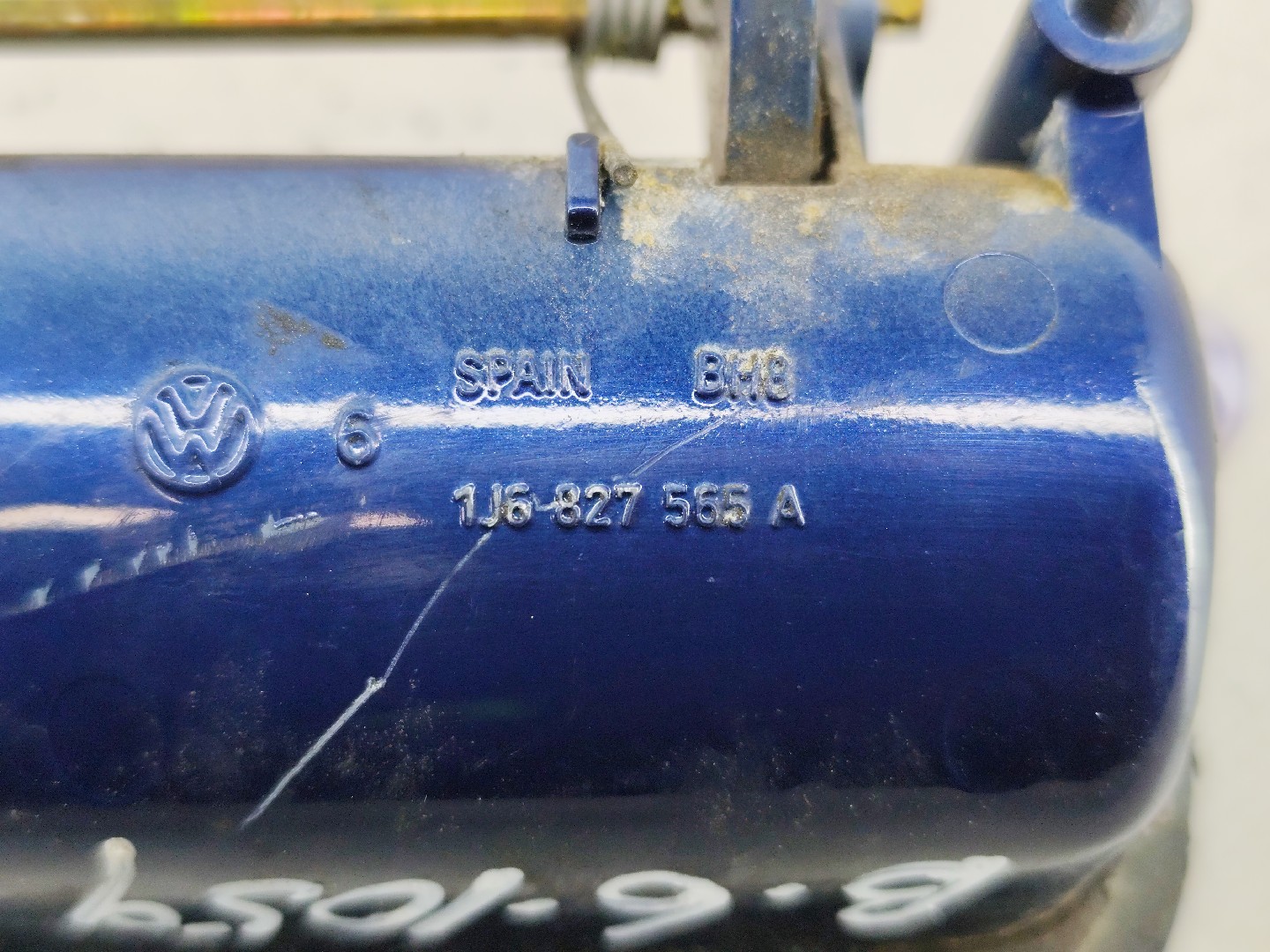 Tailgate handle VOLKSWAGEN Golf IV (1J1) Imagem-4