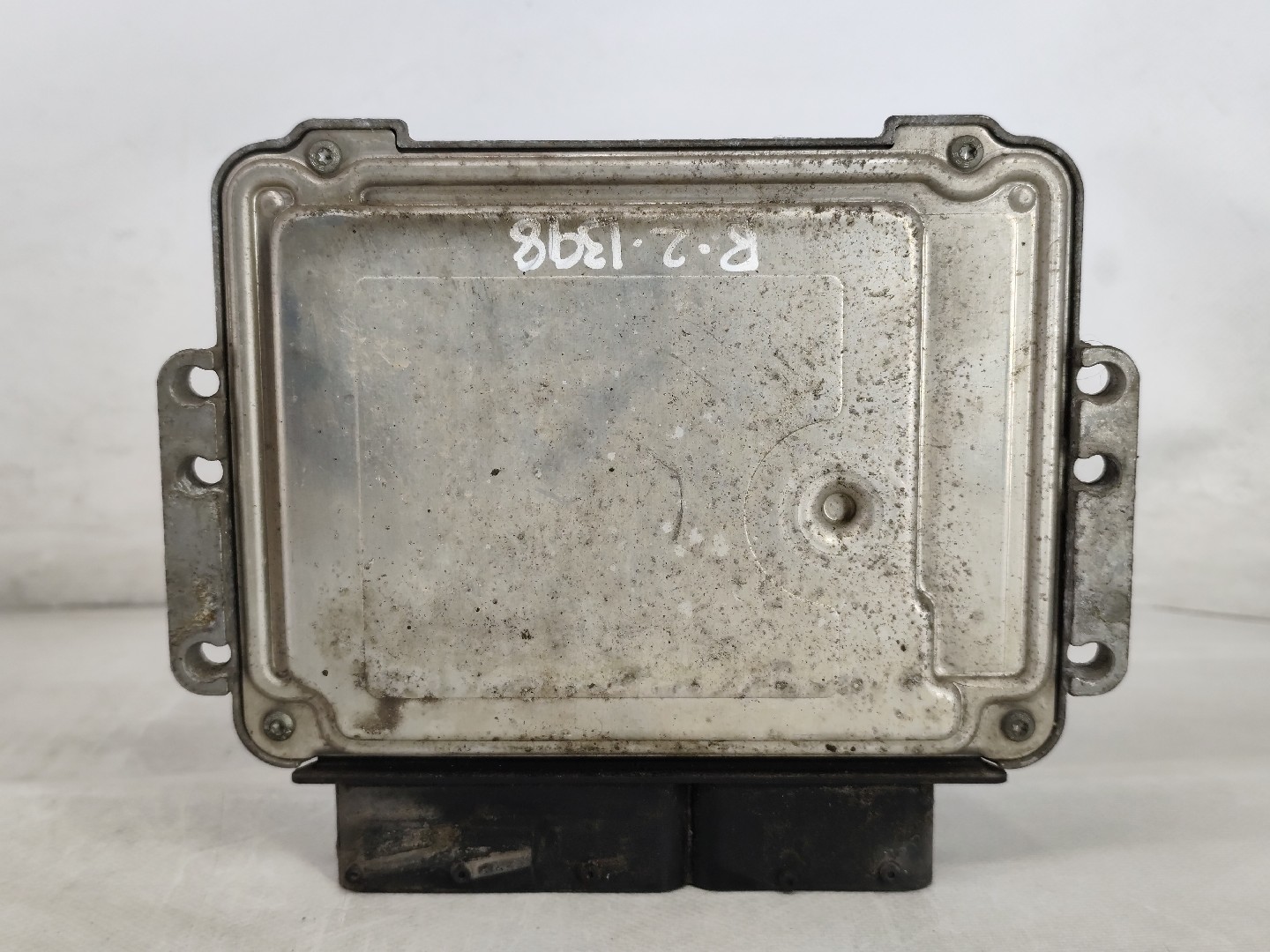Engine control unit / ECU OPEL Astra H Caravan (L35) Imagem-1