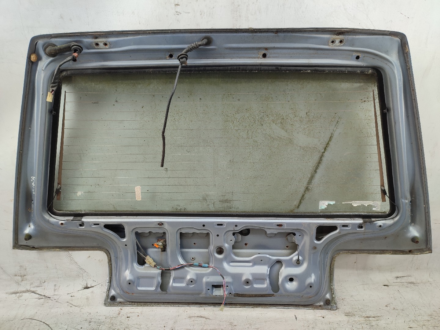 Porta / tampa da mala TOYOTA Corolla Sedan (_E8_) Imagem-4