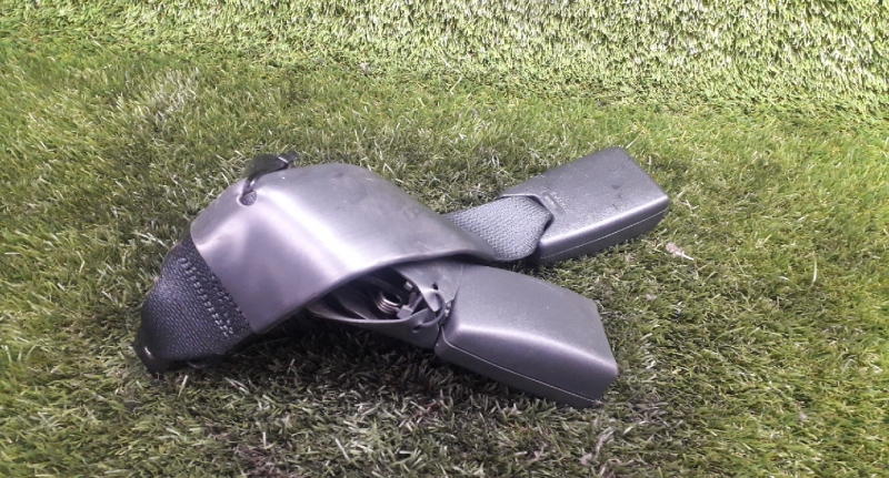 Fibbia cintura posteriore sinistra TOYOTA Avensis Liftback (_T25_) Imagem-2