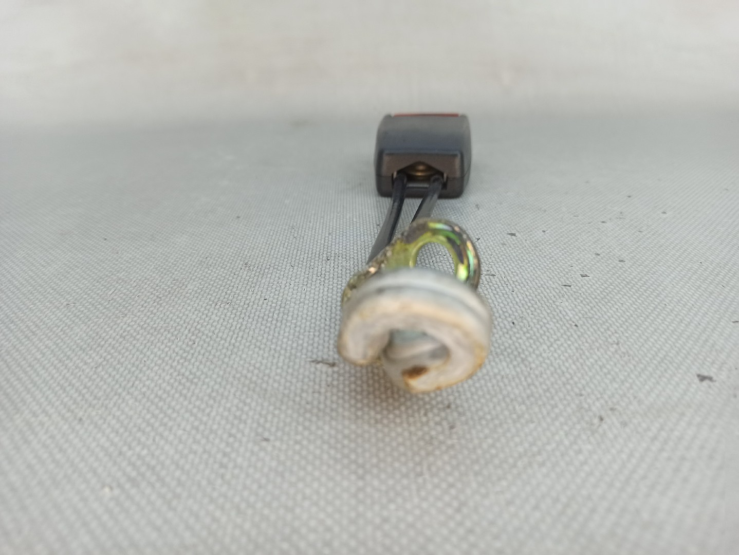 Encaixe de cinto trás esquerdo VOLVO 460 L (464) Imagem-3