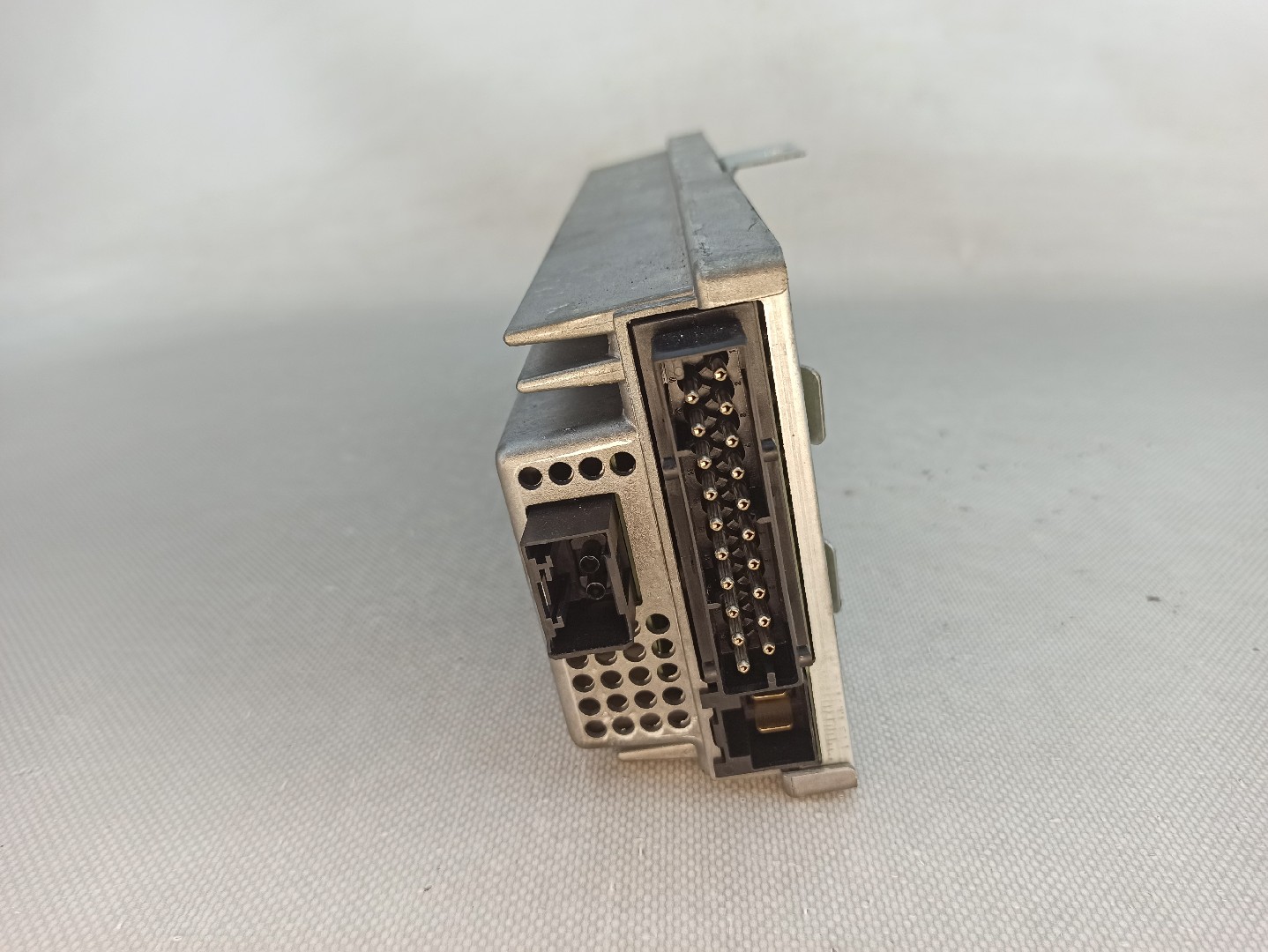 Amplificador de colunas BMW 5 Gran Turismo (F07) Imagem-2