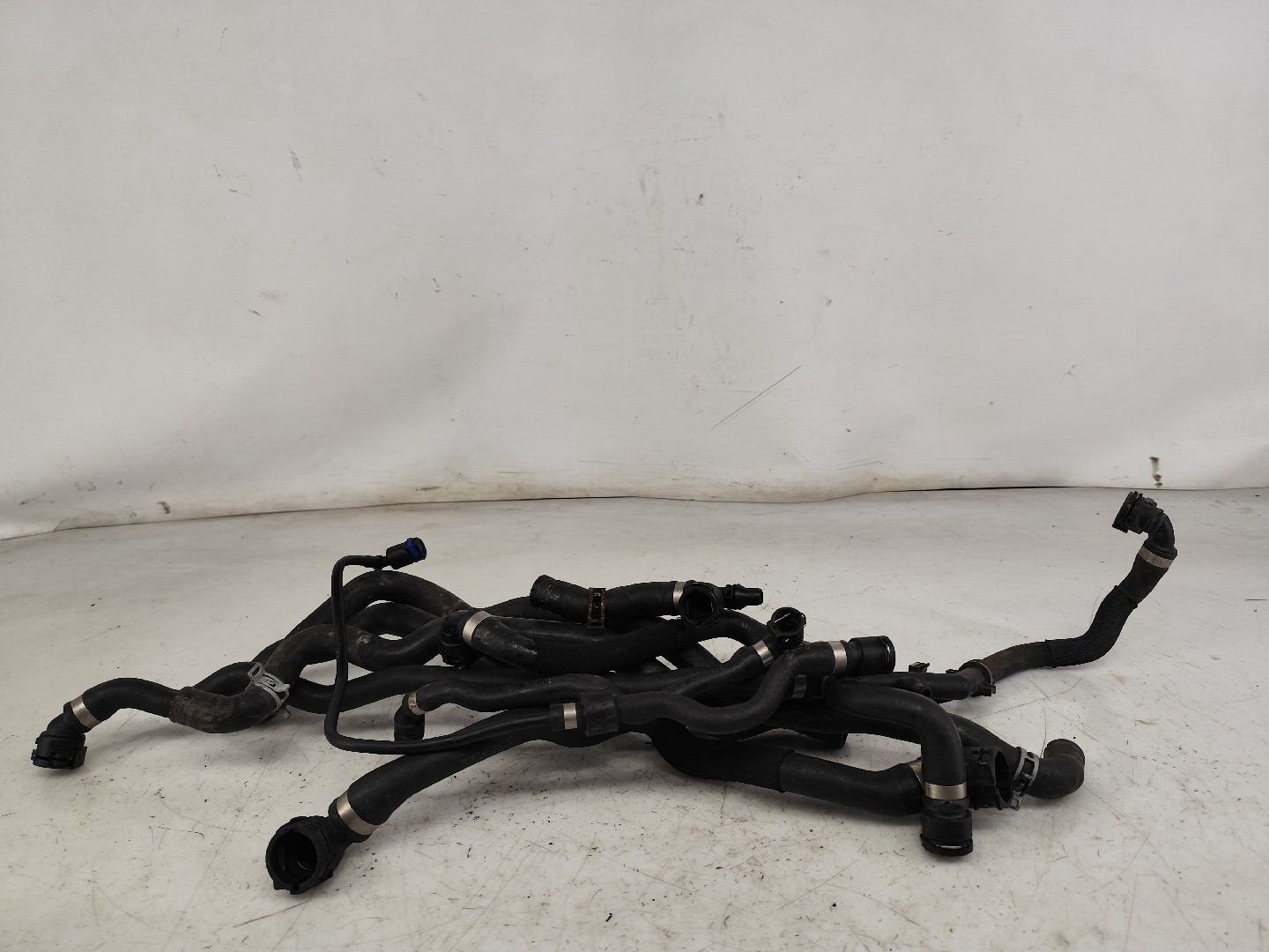 Tubo acqua BMW 5 Gran Turismo (F07) Imagem-0