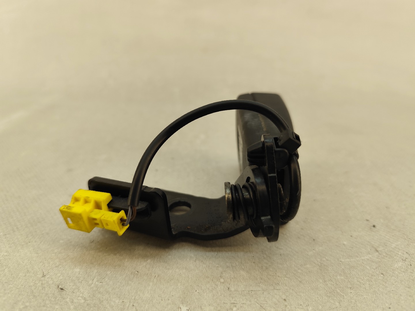 Fibbia cintura posteriore sinistra MERCEDES-BENZ Classe E Coupé (C207) Imagem-1