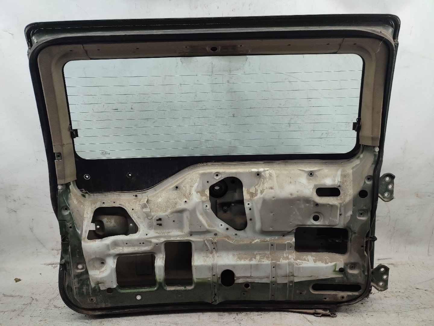 Porta / tampa da mala NISSAN Terrano II (R20) Imagem-4
