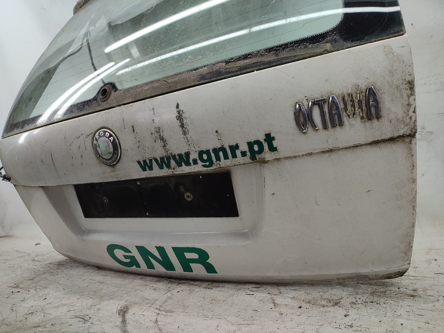 Porta / tampa da mala SKODA Octavia II Break (1Z5) Imagem-2