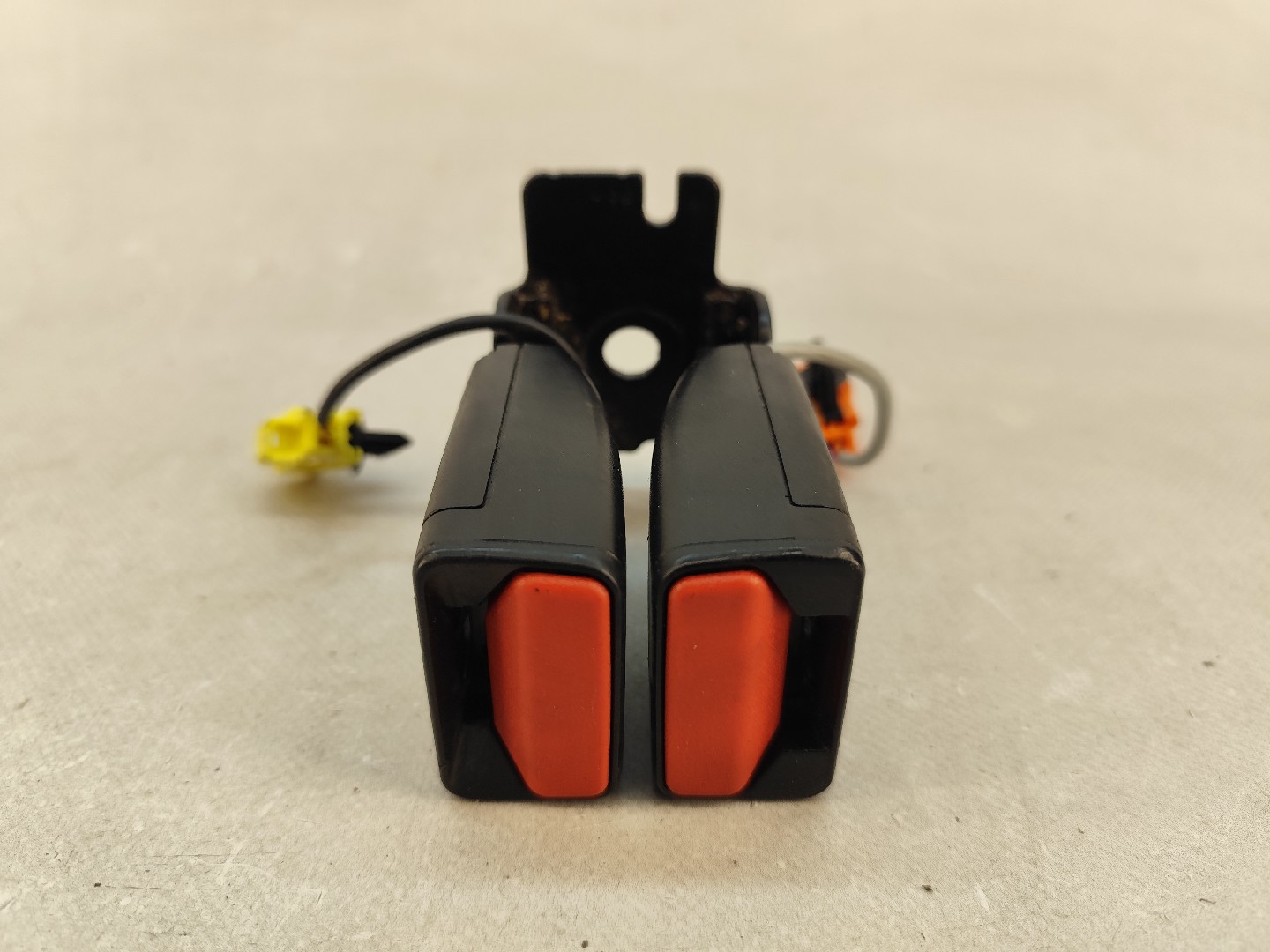 Fibbia cintura posteriore sinistra VOLVO V40 Hatchback Imagem-2