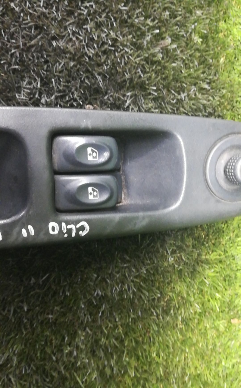 Commande / interrupteur lève-vitre Avant gauche pour RENAULT Clio II (BB0/1/2_, CB0/1/2_) - LMEJ