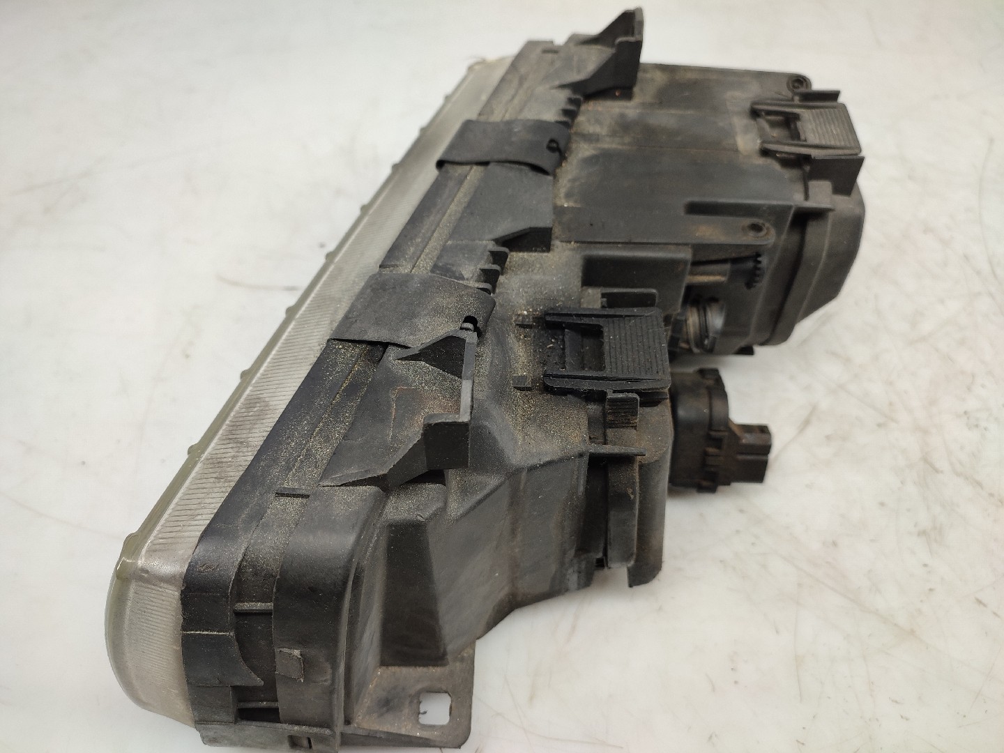 Faro anteriore destro BMW 3 (E36) Imagem-1