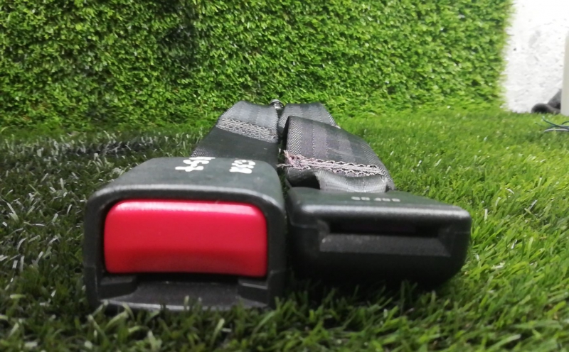 Fibbia cintura posteriore sinistra CHEVROLET Aveo Hatchback (T250, T255) Imagem-1