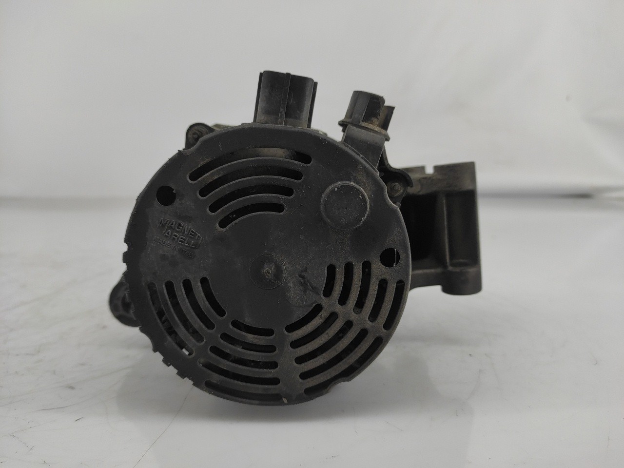 Alternateur D'occasion Pour FORD FOCUS 1 - Référence 63321679 - Essence 1.4i 16V - Garantie 12 Mois