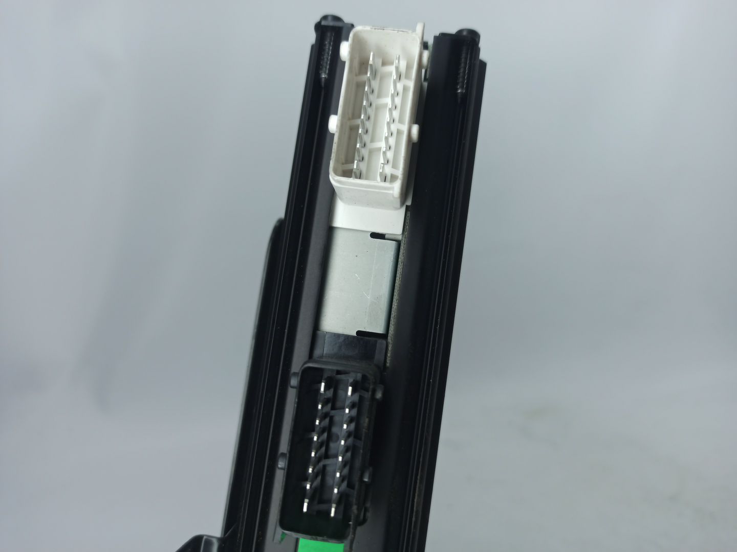 Amplificatore Altoparlanti PEUGEOT 407 SW (6E_) Imagem-4