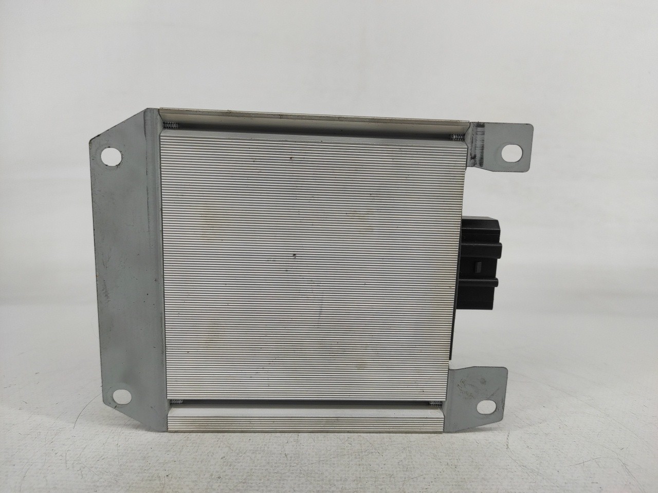 Amplificatore Altoparlanti AUDI A4 Avant (8ED, B7) Imagem-1