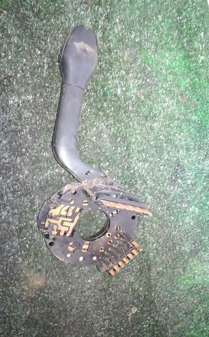 Manípulo pisca-pisca SEAT Ibiza II (6K1) Imagem-1