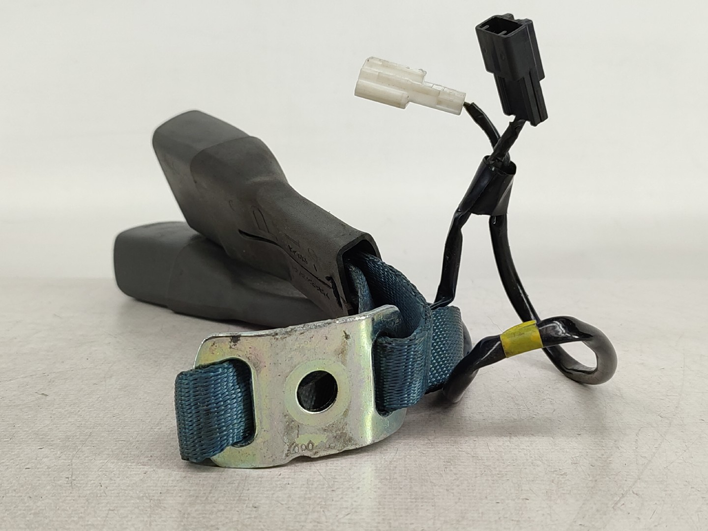 Fibbia cintura posteriore sinistra TOYOTA Prius Hatchback (_W3_) Imagem-1