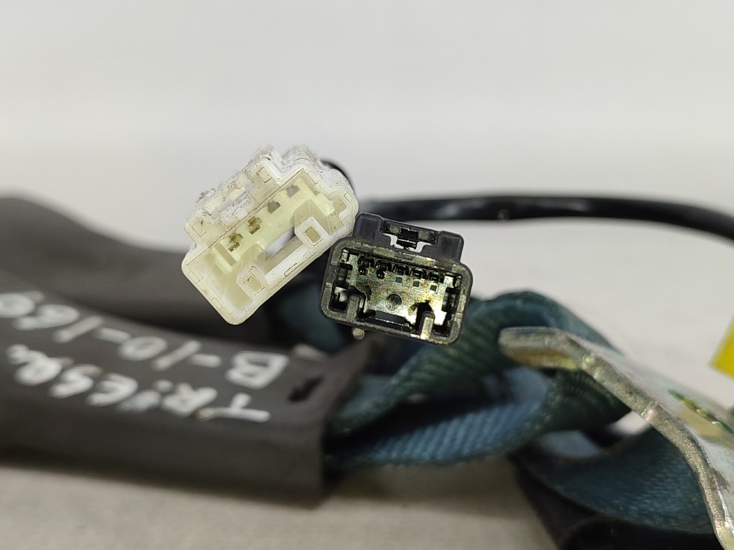 Fibbia cintura posteriore sinistra TOYOTA Prius Hatchback (_W3_) Imagem-4