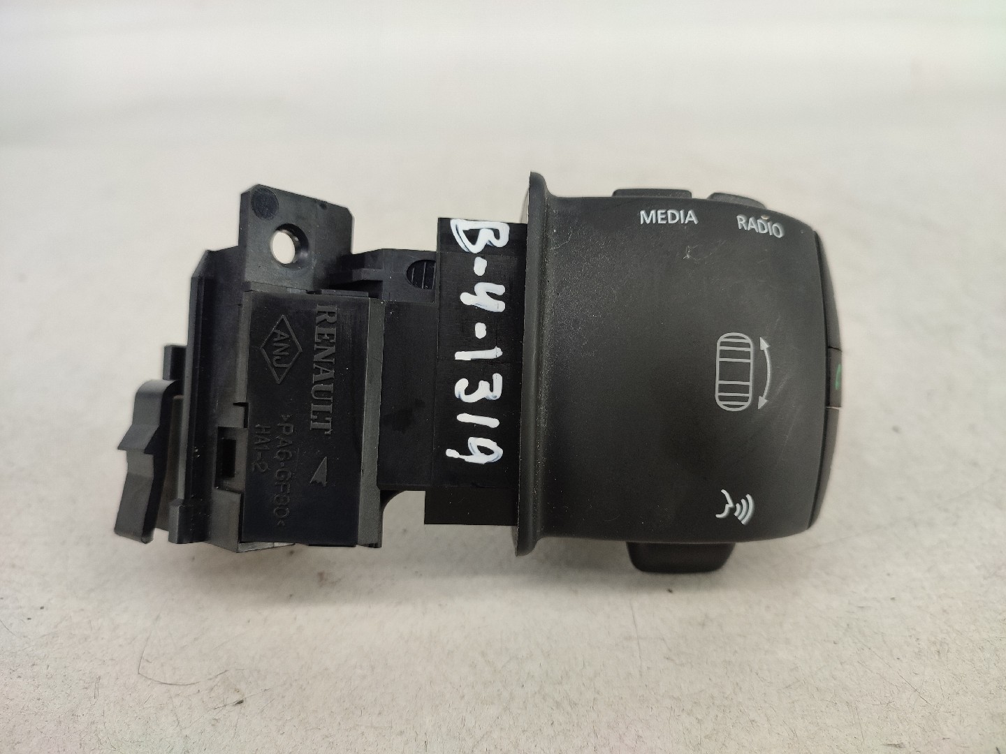 Appareil De Commande 8 Broches Frankberg - Compatible Clio IV, M.e.g.a.n.e III, Duster, Trafic Et Autres Modèles Renault - 3