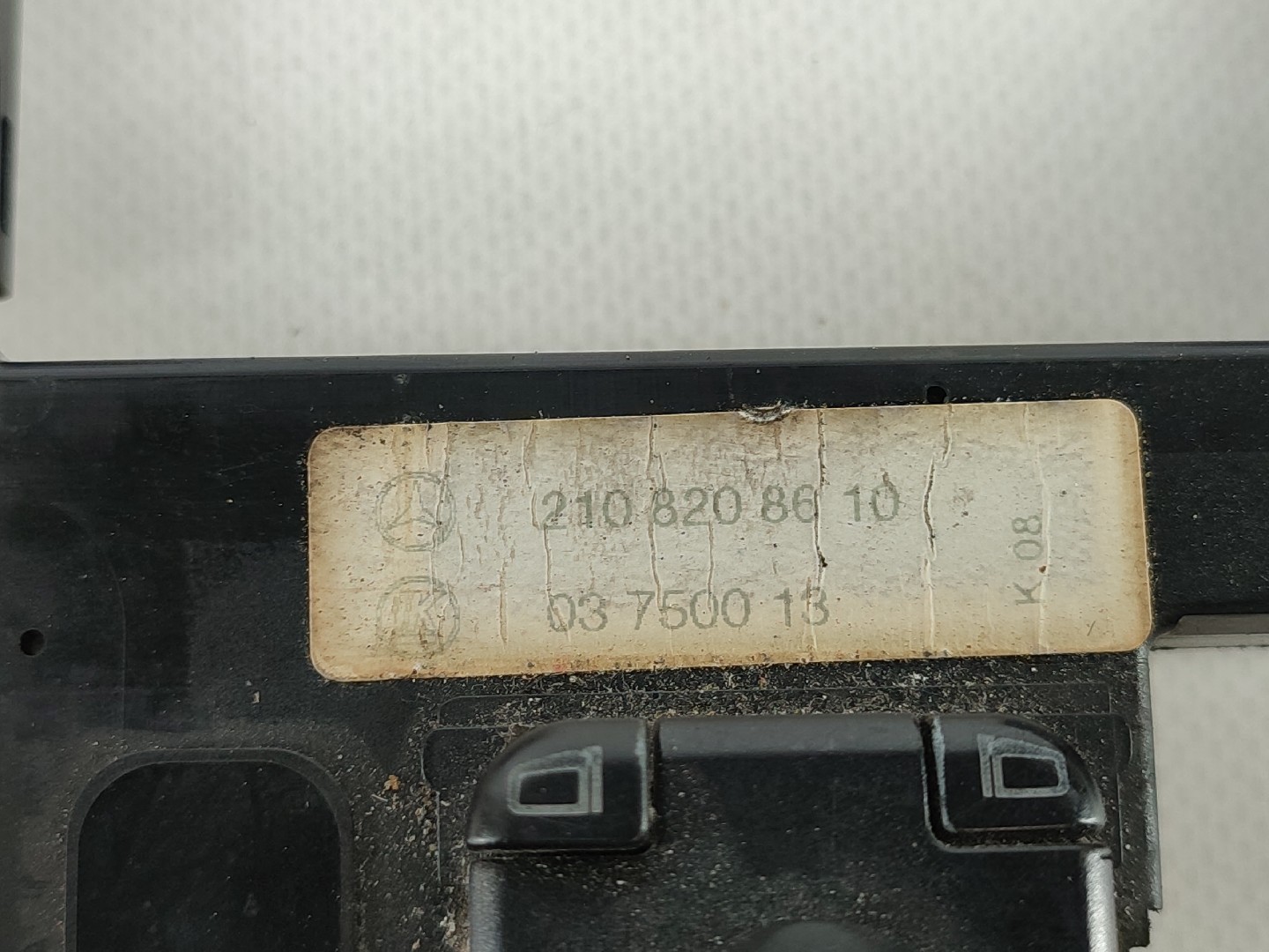 Interruptor De Elevalunas Mercedes 300SD 0008208210KZ 000 820 82 10 KZ 03813200 03 8132 00