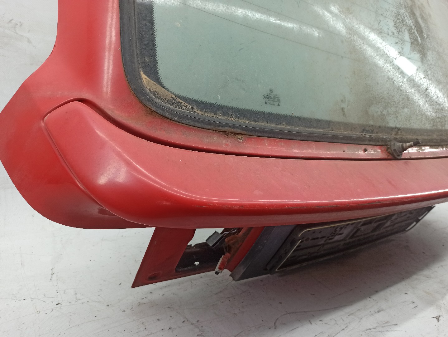 Portón trasero VOLKSWAGEN Corrado Imagem-1