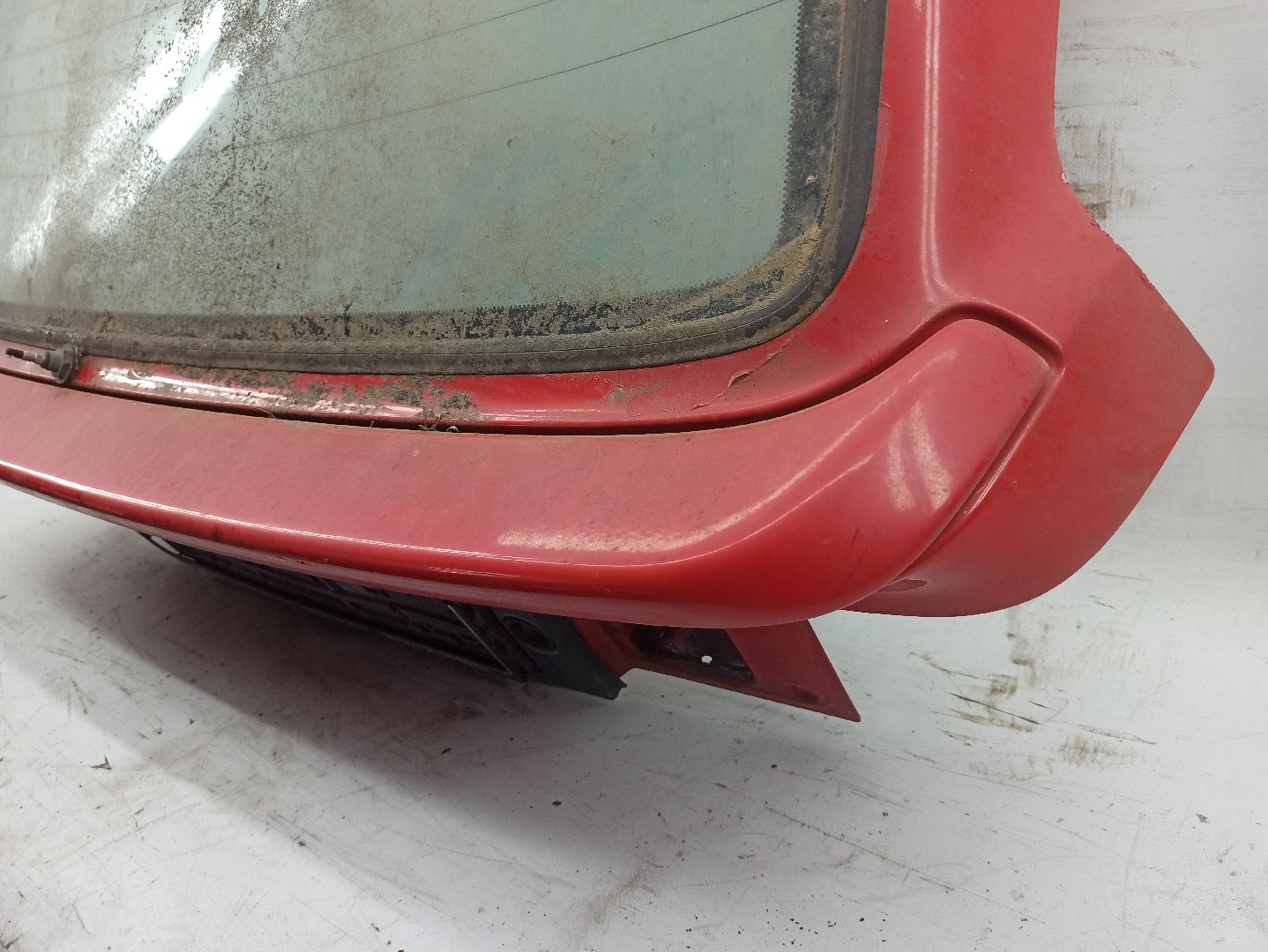 Portón trasero VOLKSWAGEN Corrado Imagem-2