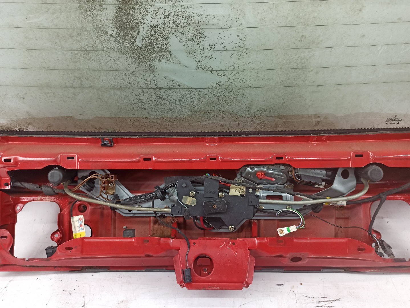 Portón trasero VOLKSWAGEN Corrado Imagem-5