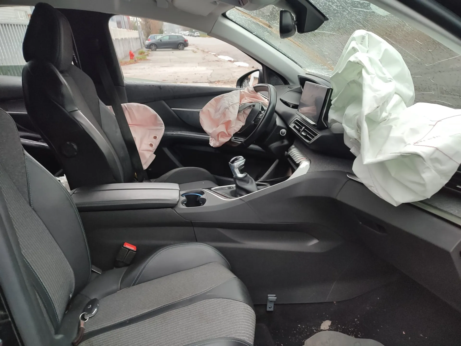 3008 II  PEUGEOT 3008 II (M_) Imagem-12