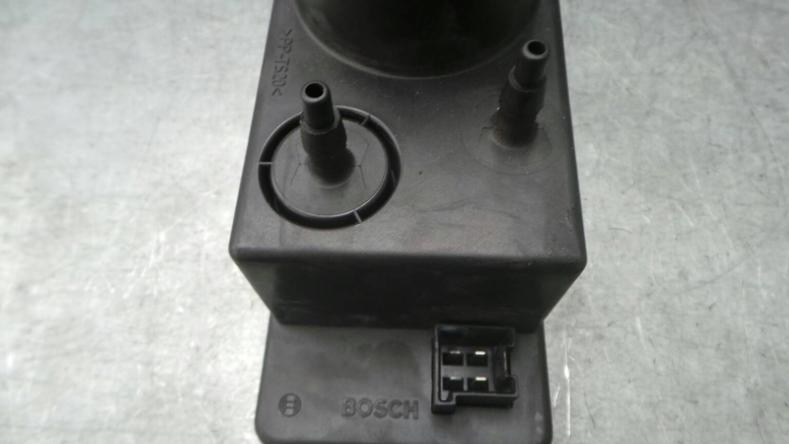 Compressor do fecho central MERCEDES-BENZ Classe C Carrinha (S203) Imagem-2