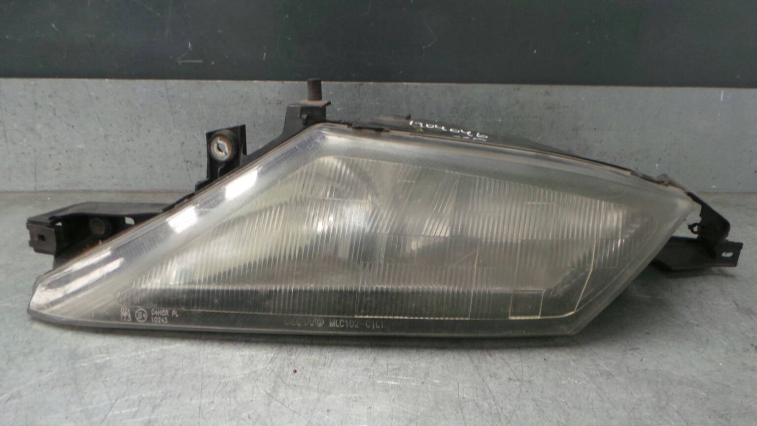 Ótica / farol esquerda LANCIA Y (840_)