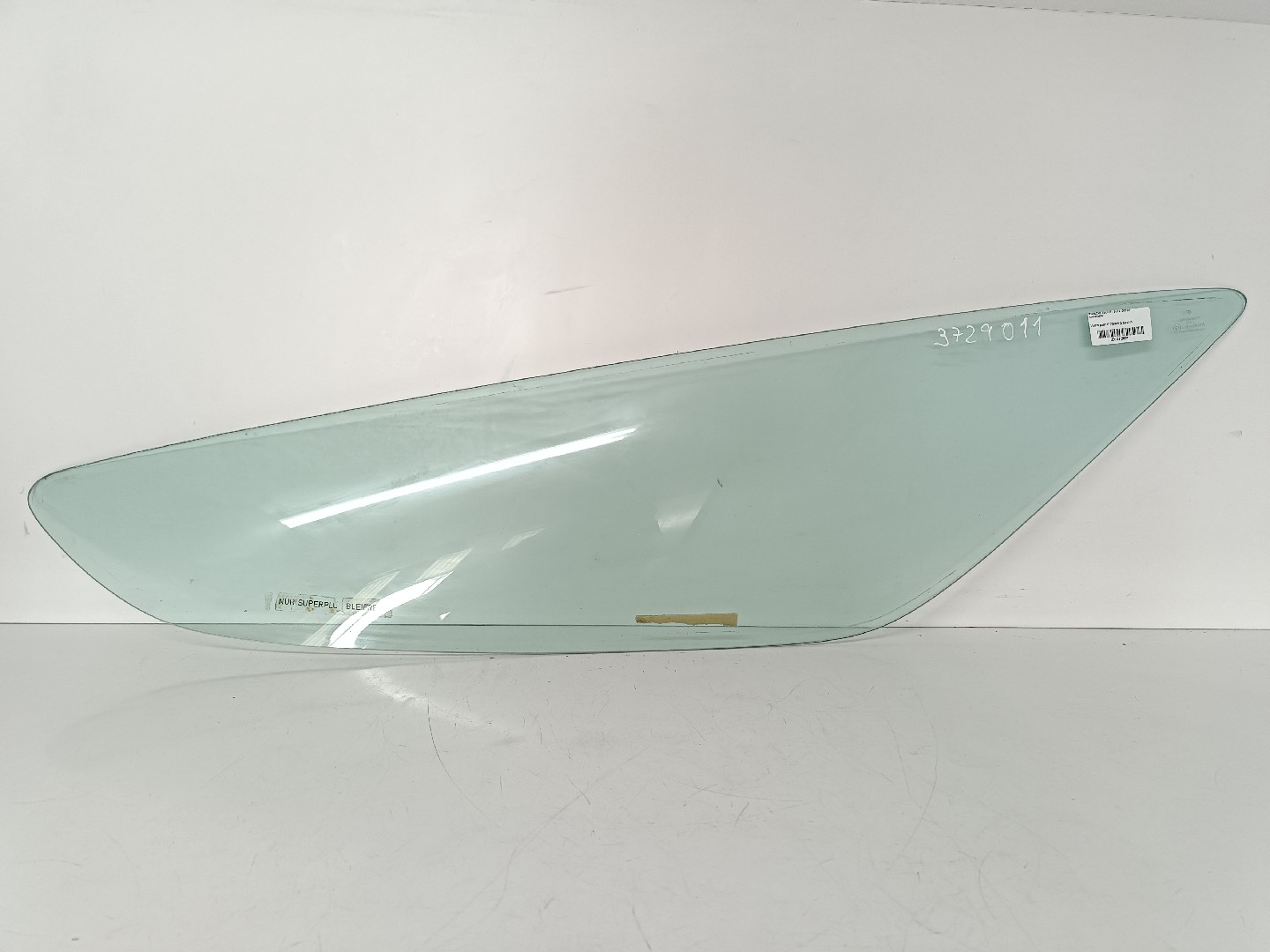 Right rear quarter glass PORSCHE 928