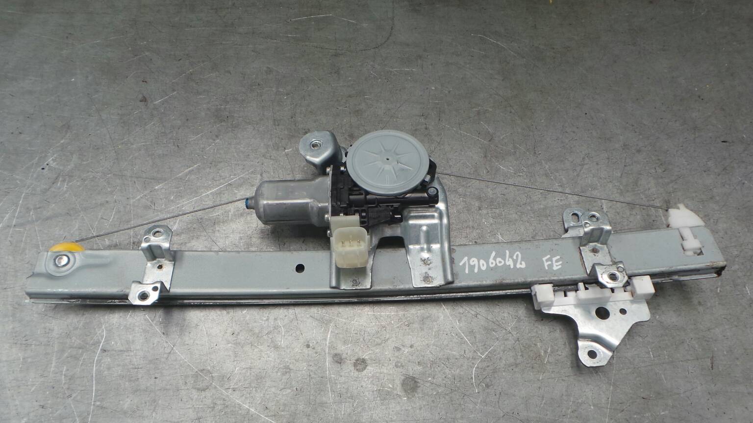 Left front window regulator NISSAN Micra V (K14)