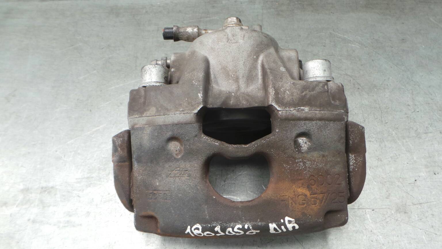 Bomba dos travões Frente Direita SAAB 9-3 Sedan (YS3F)