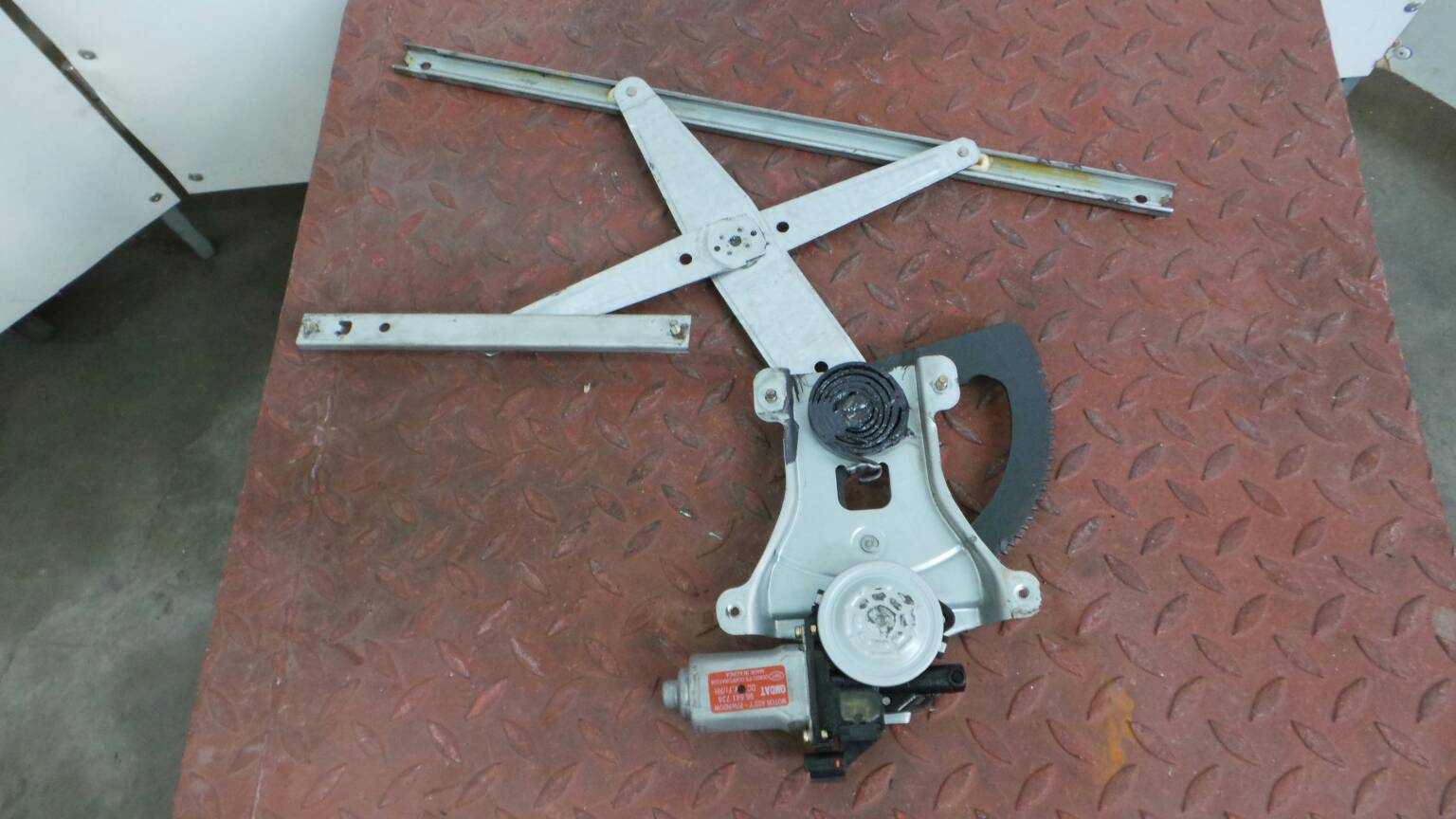 Right front window regulator DAEWOO Kalos (KLAS)