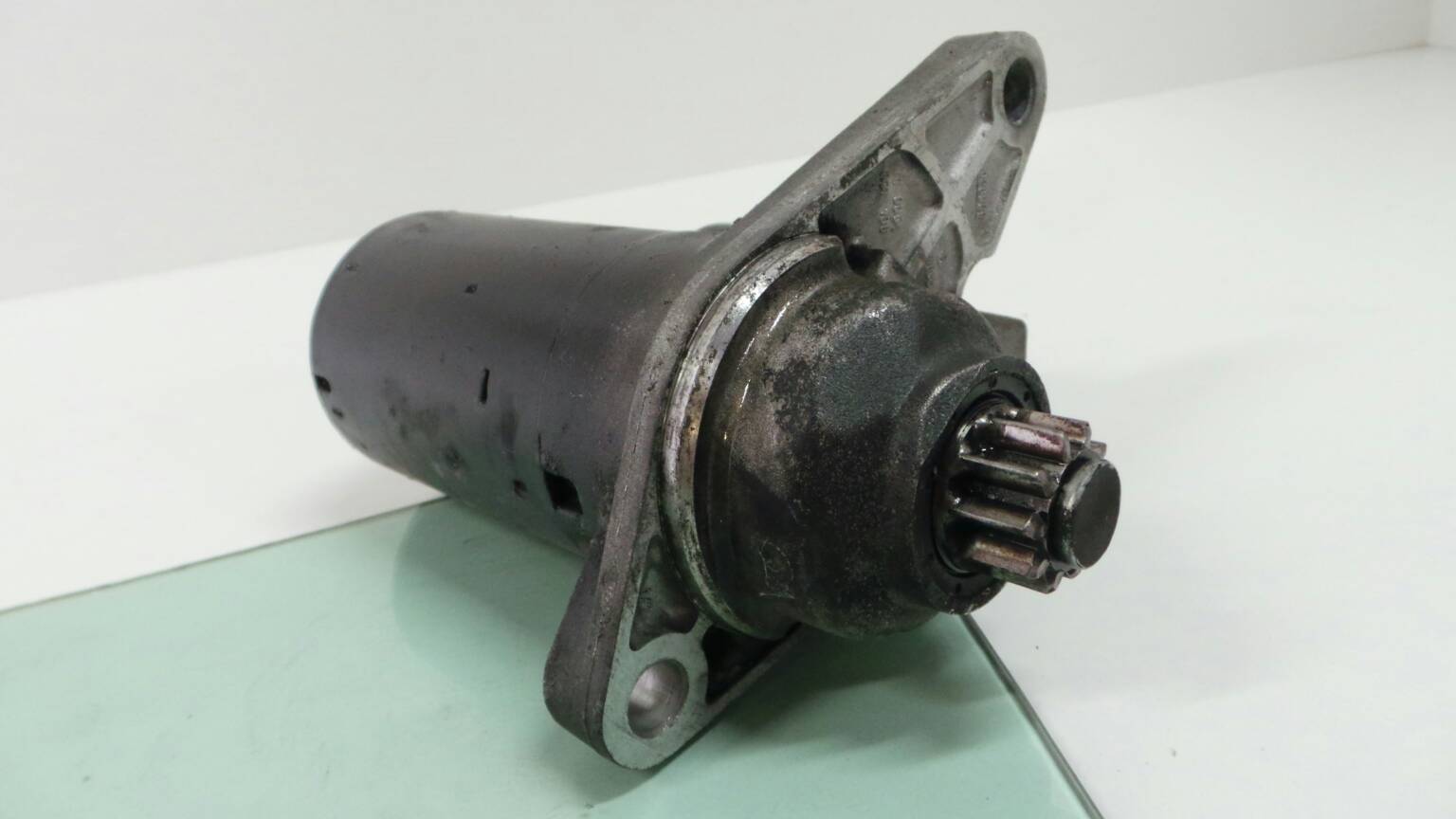 Starter Motor SKODA Fabia I Hatchback (6Y2) Imagem-1