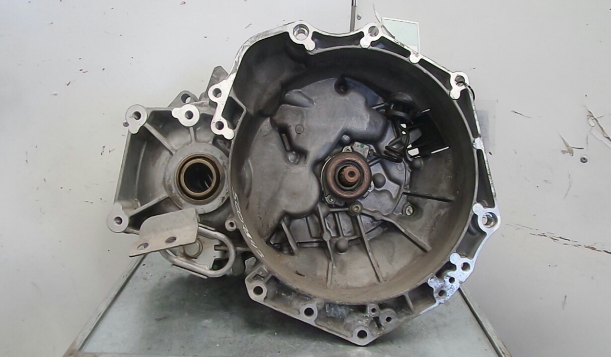 Manual gearbox SAAB 9-5 Sedan (YS3E)