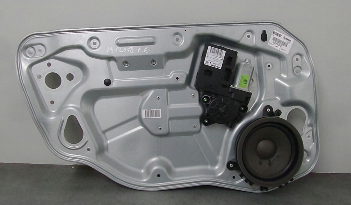 Elevador vidros frente esquerdo VOLVO V50 (MW)