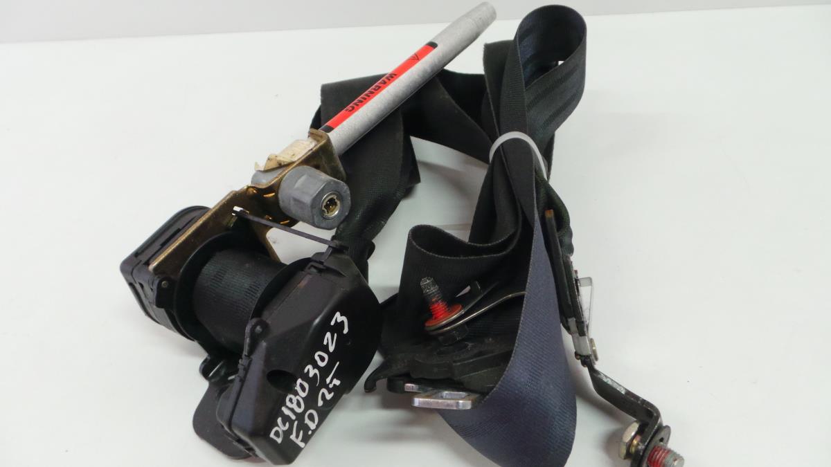 Right front seatbelt pretensioner SAAB 9-3 Hatch (YS3D)