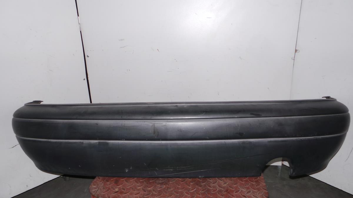 Pára-choques trás NISSAN Micra II (K11)