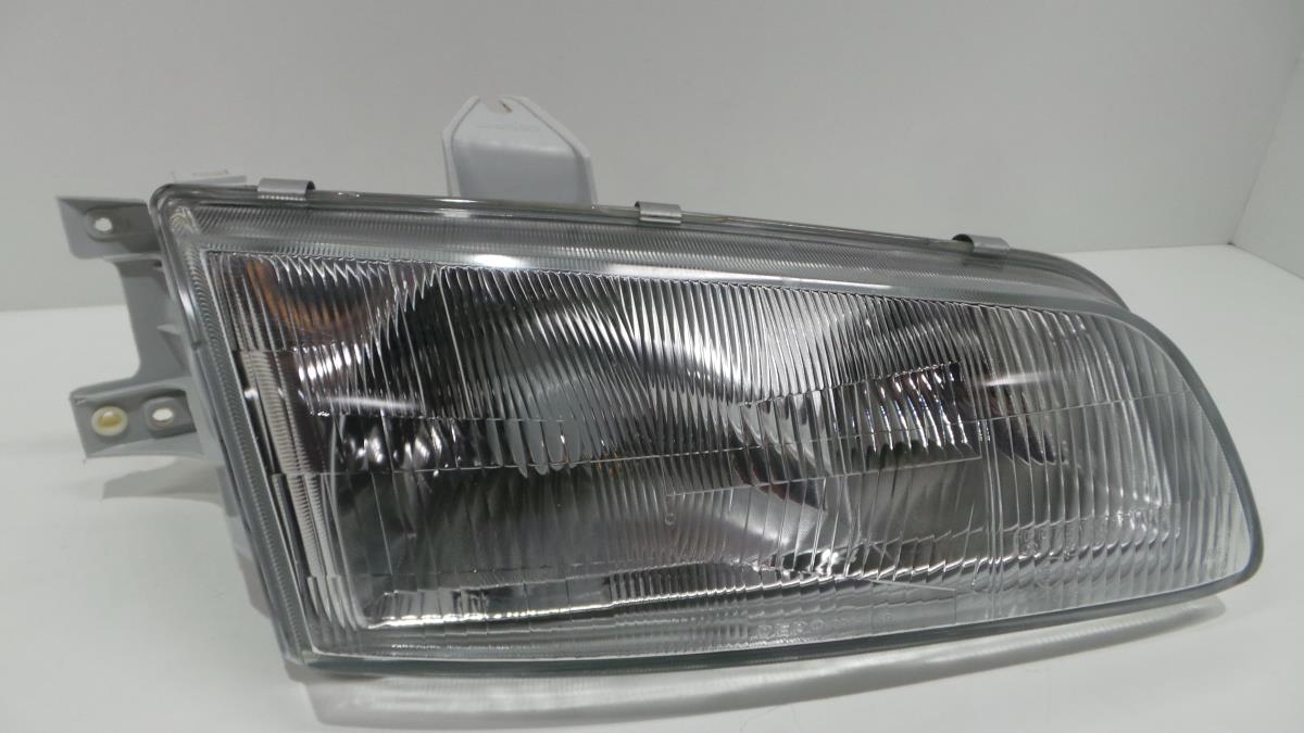 Ótica / farol direita HYUNDAI H-1 / Starex (A1)