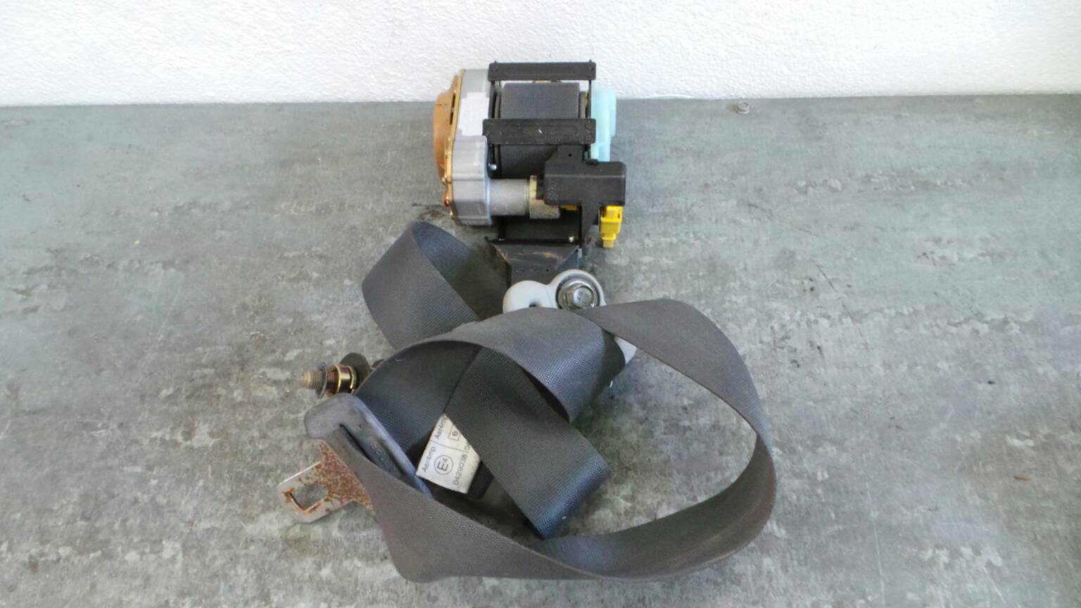 Pré-tensor cinto frente direito HONDA HR-V (GH_)